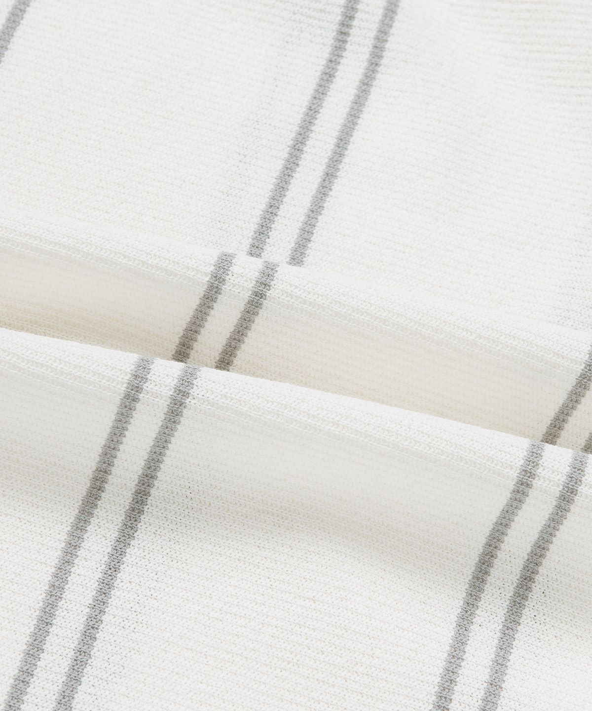 라코스테(LACOSTE) 남성 오픈카라 핀 스트라이프 반팔 스웨터 폴로 셔츠 PH396E-56G XFJ