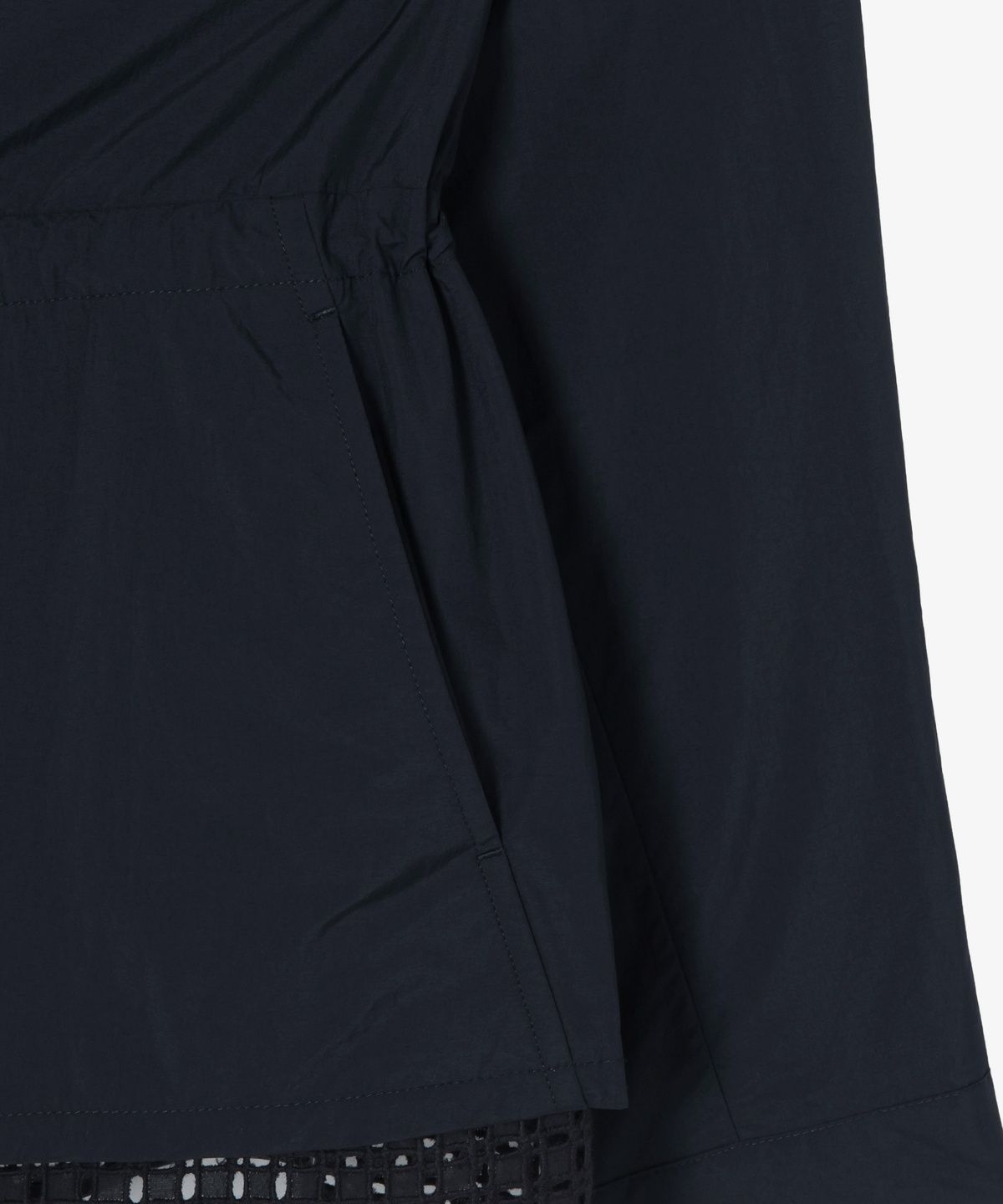 라코스테(LACOSTE) 여성 오픈워크 디테일 중기장 점퍼 BF715E-56G HDE