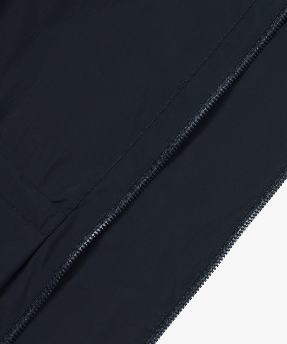라코스테(LACOSTE) 여성 오픈워크 디테일 중기장 점퍼 BF715E-56G HDE