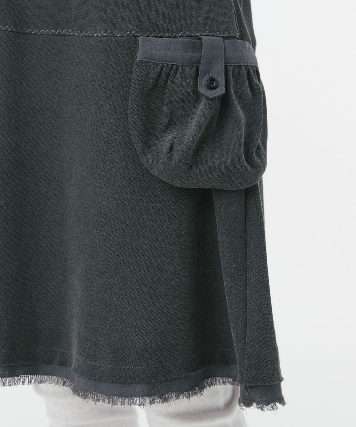 오헤시오(OHESHIO) VINTAGE SHIRRED POCKET DRESS, CHARCOAL