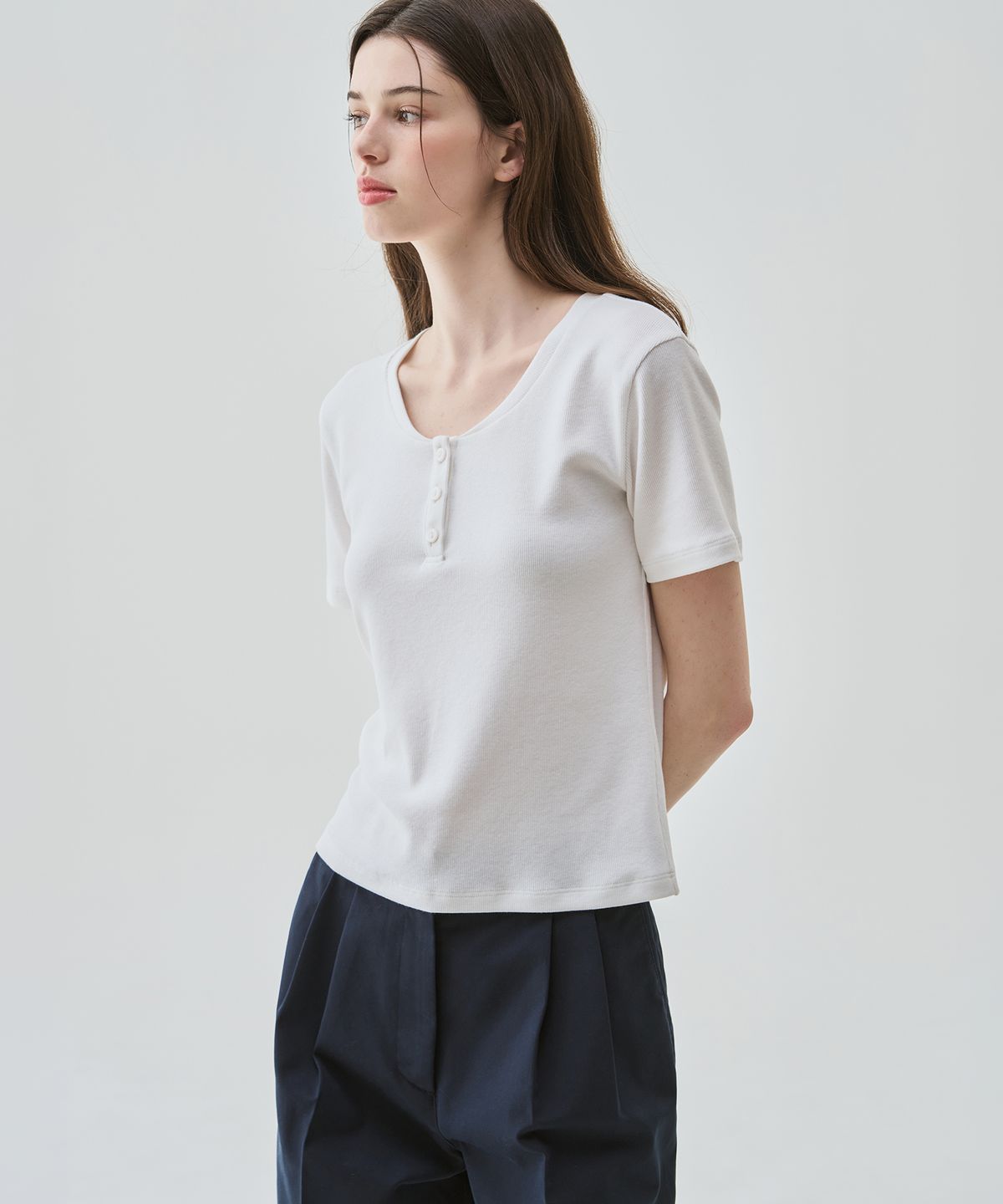 드로우핏 우먼(DRAWFIT WOMEN) 베이 헨리넥 반팔 티셔츠 [CREAM]