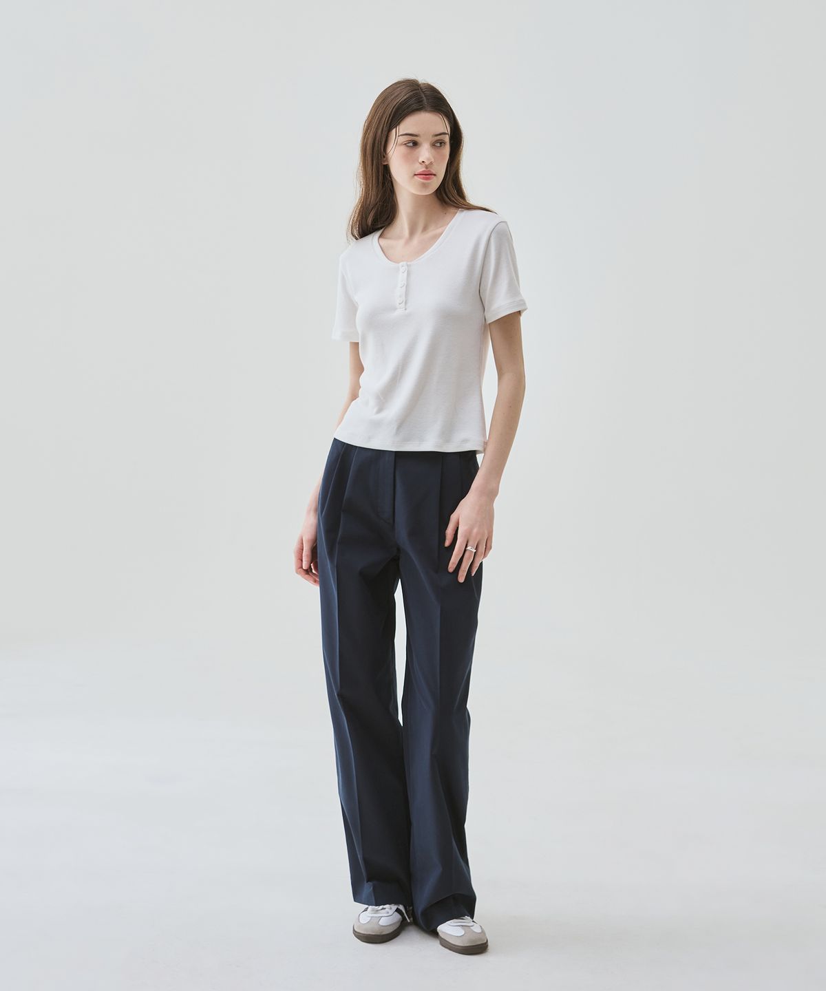 드로우핏 우먼(DRAWFIT WOMEN) 베이 헨리넥 반팔 티셔츠 [CREAM]