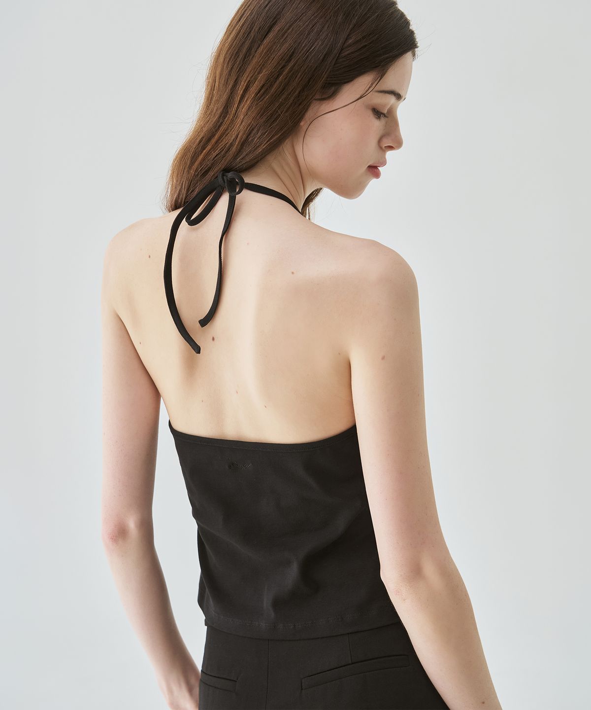 드로우핏 우먼(DRAWFIT WOMEN) 소프트 레이어 홀터넥 슬리브리스 탑 [WHITE]
