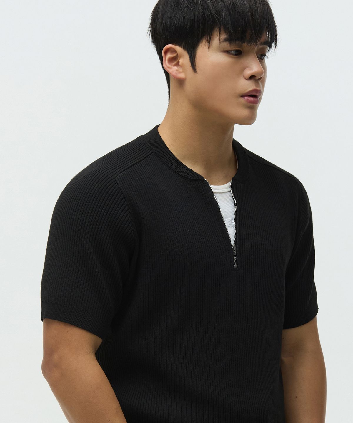 미치코런던 스포츠(MICHIKO LONDON SPORTS) [2PACK] 새들 리브드 머슬핏 하프 집업 니트