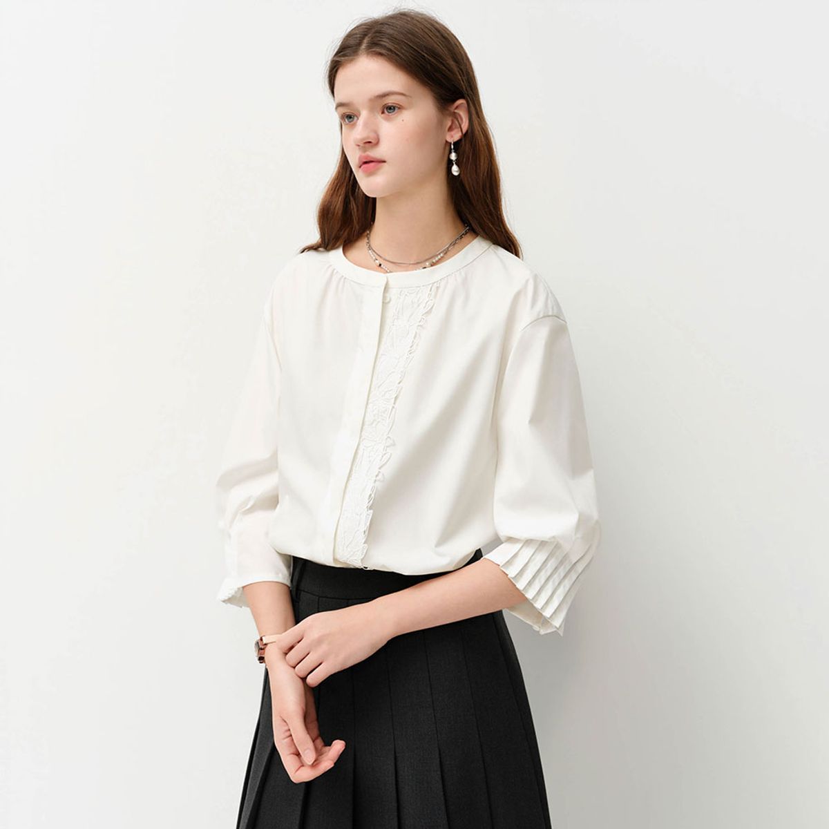 웬스데이딜라잇(WEDNESDAY DELIGHT) WD_Lace panel button shirt_2color