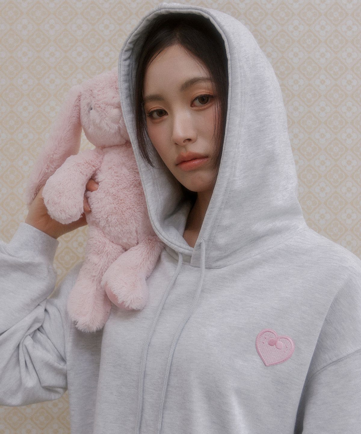 아이이이아이(IEEI) 하트 패치 후디