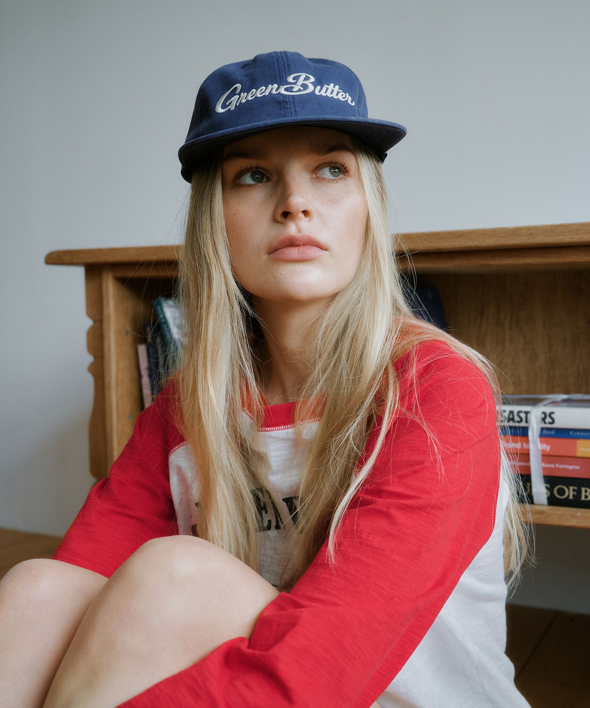그린버터(GREENBUTTER) Lettering Logo Cap (Navy)