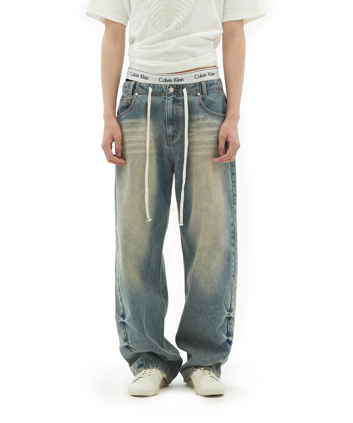 데프가먼츠(DEFGARMENTS) EMBOSSED WASHING CURVED DENIM [DENIM]
