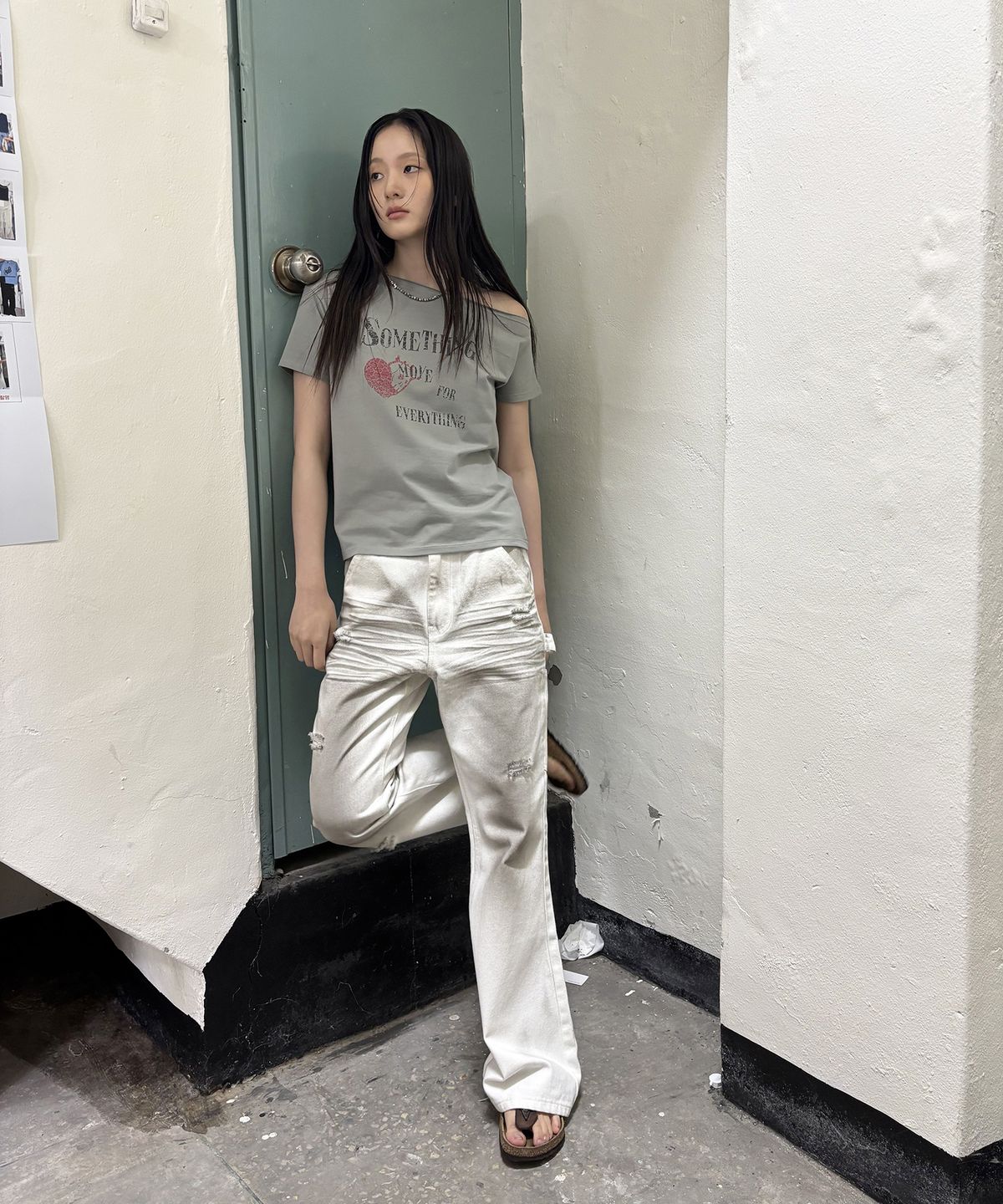 데프가먼츠(DEFGARMENTS) WASHED BUCKLE FLARE DENIM [WHITE]