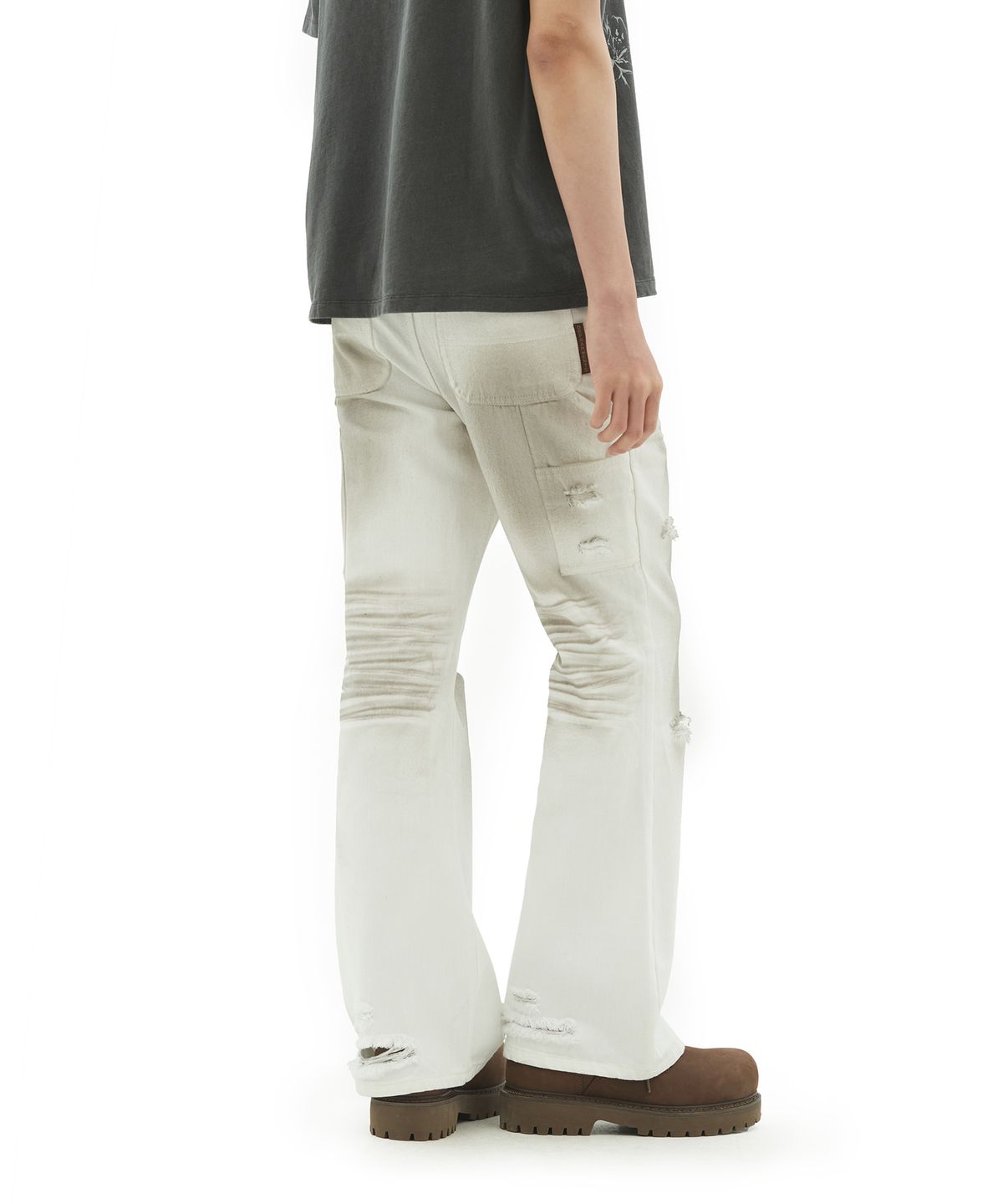 데프가먼츠(DEFGARMENTS) WASHED BUCKLE FLARE DENIM [WHITE]