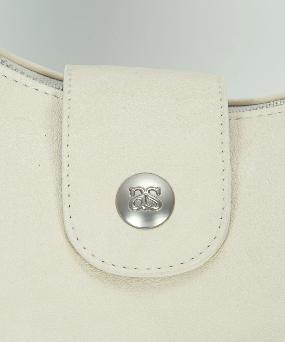 애즈온(ASON) MOTE STUD BAG / IVORY