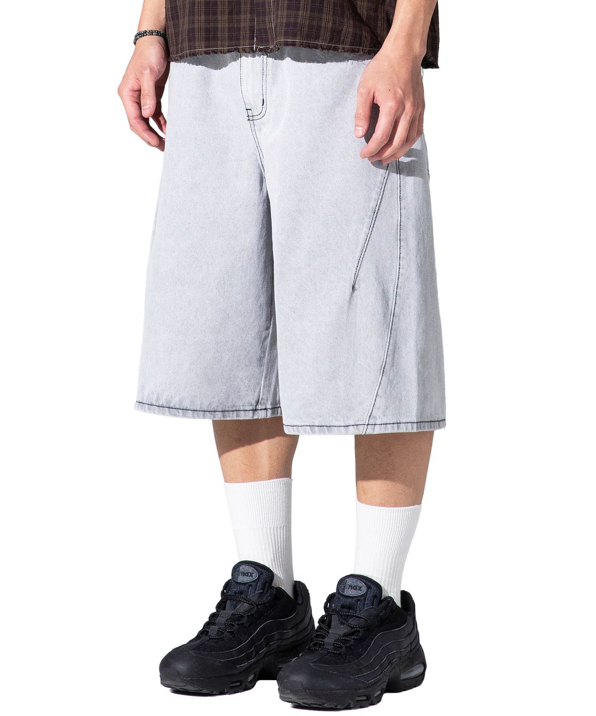 엑스톤즈(XTONZ) XP334 슬릿 버뮤다 데님 팬츠 (LIGHT GRAY)