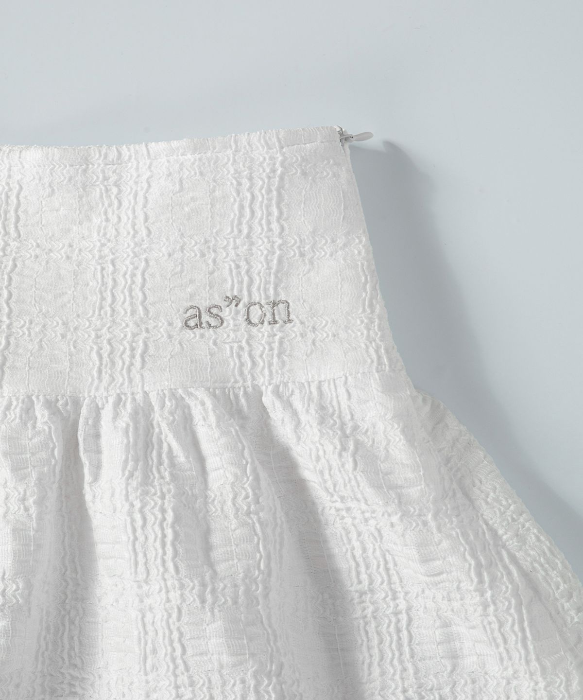 애즈온(ASON) LACY CHECK SKIRT / WHITE