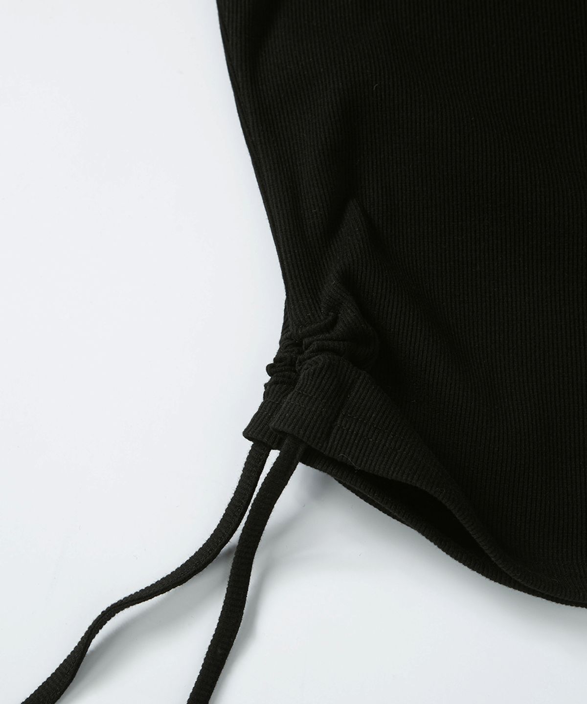 애즈온(ASON) LAYER SHIRRING SLEEVELESS / BLACK