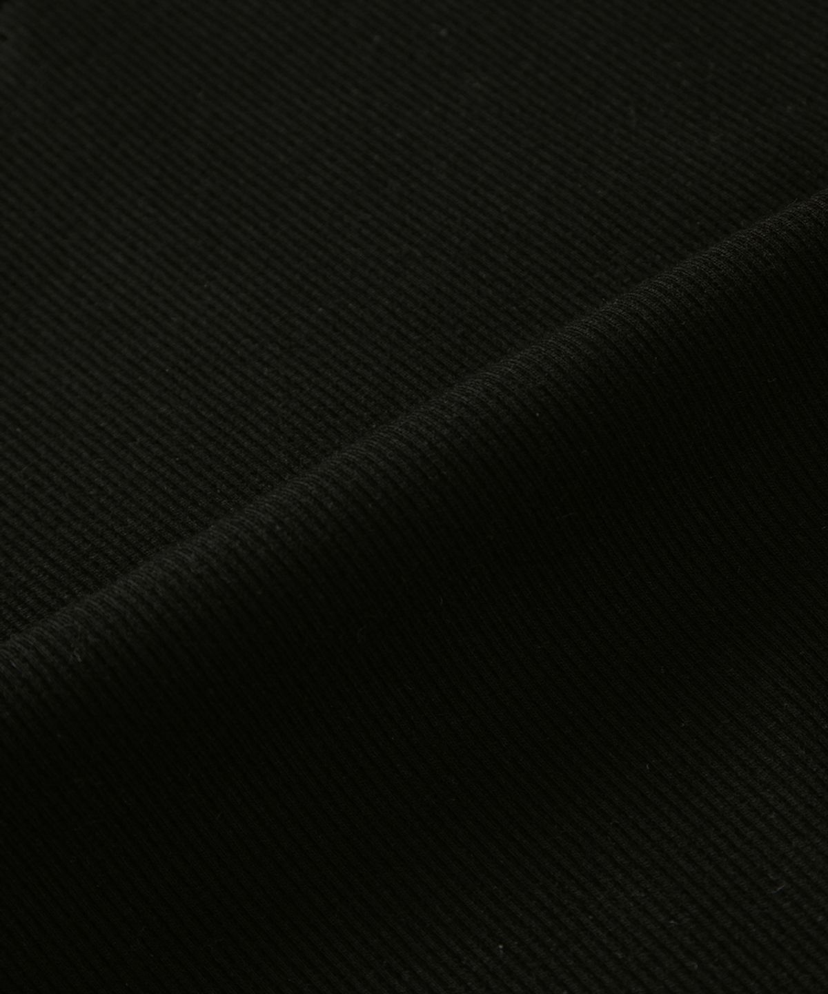 애즈온(ASON) LAYER SHIRRING SLEEVELESS / BLACK