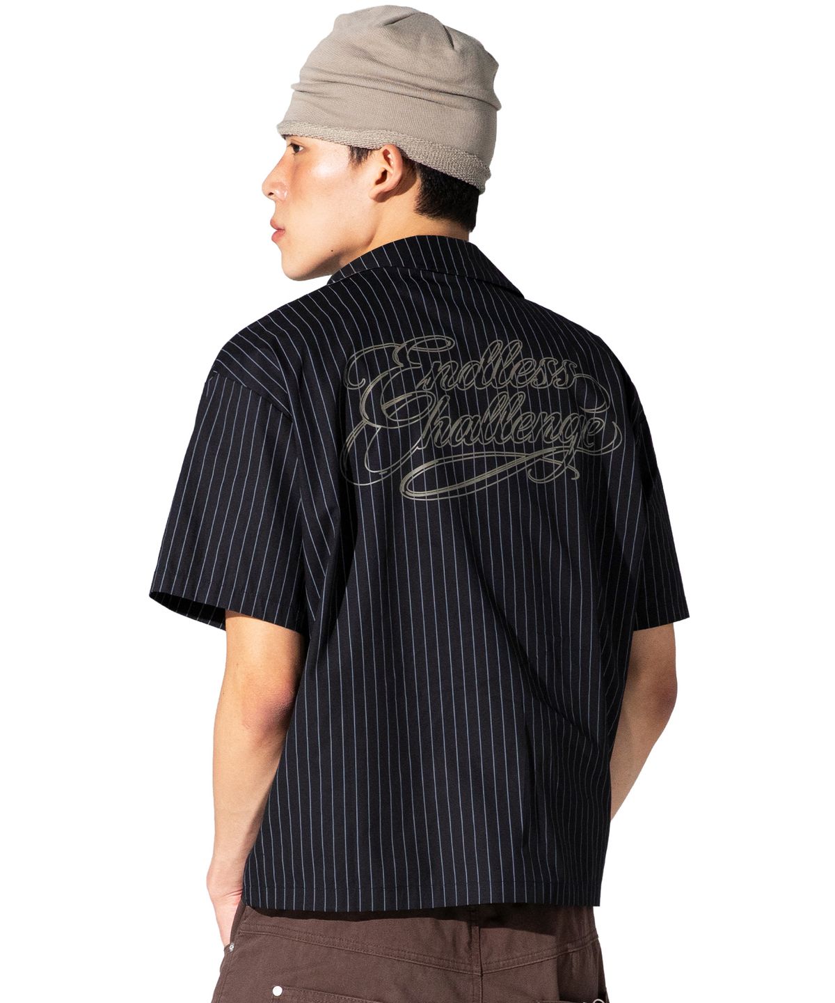 엑스톤즈(XTONZ) XTS043 핀 스트라이프 크롭 셔츠 (BLACK)