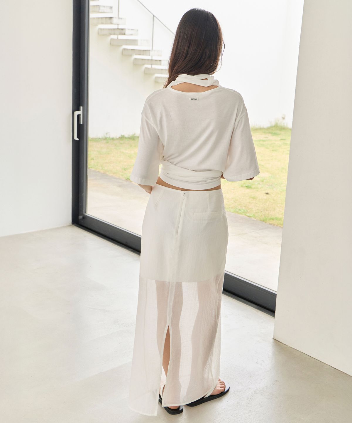 르바(LEVAR) Light Sheer Maxi Skirt - Off White