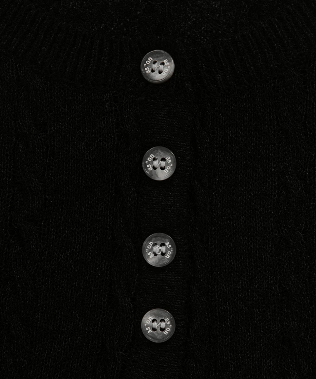 애즈온(ASON) MISTY CABLE KNIT / BLACK