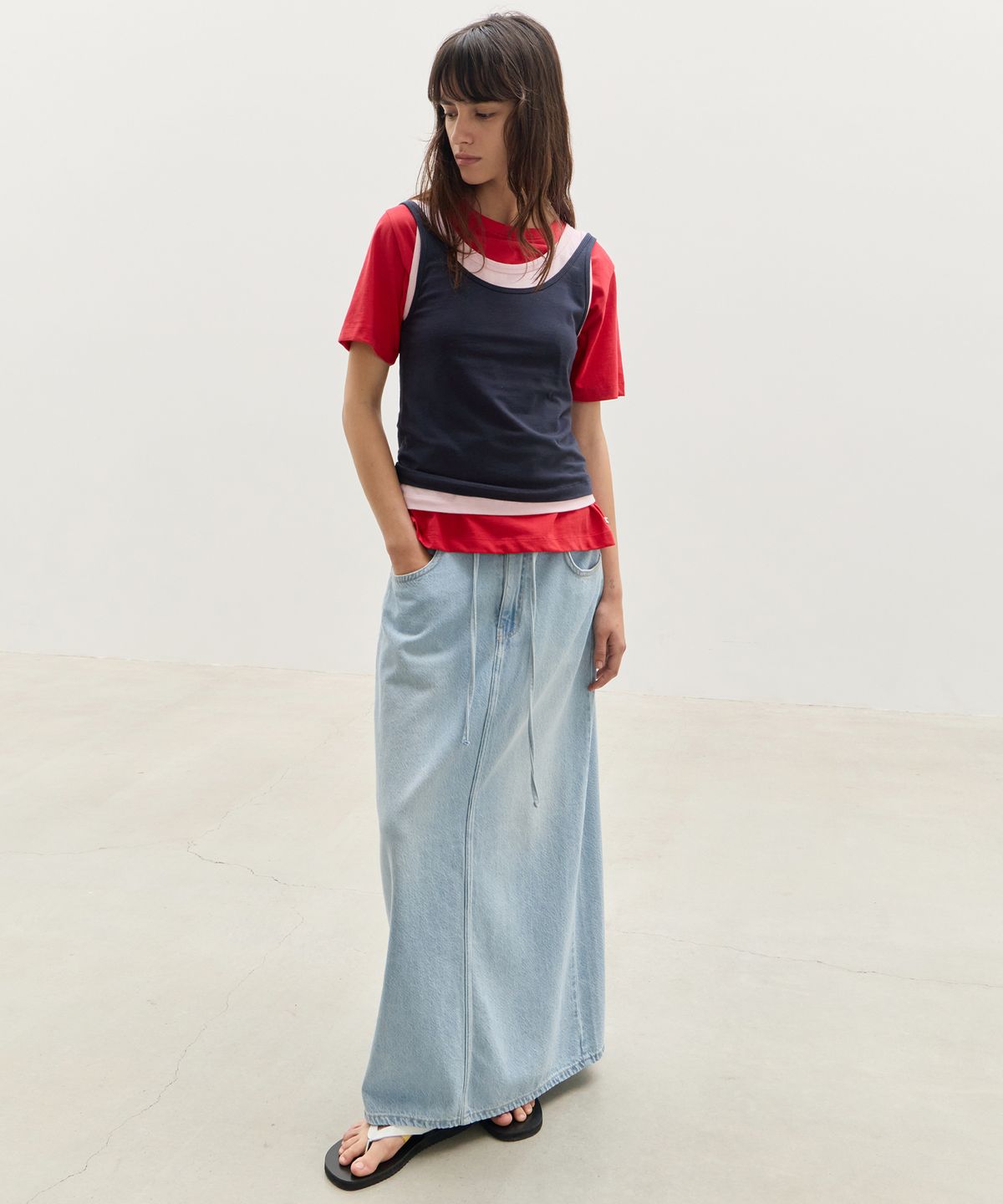 르바(LEVAR) Relaxed String Tencel Denim Skirt - Light Blue