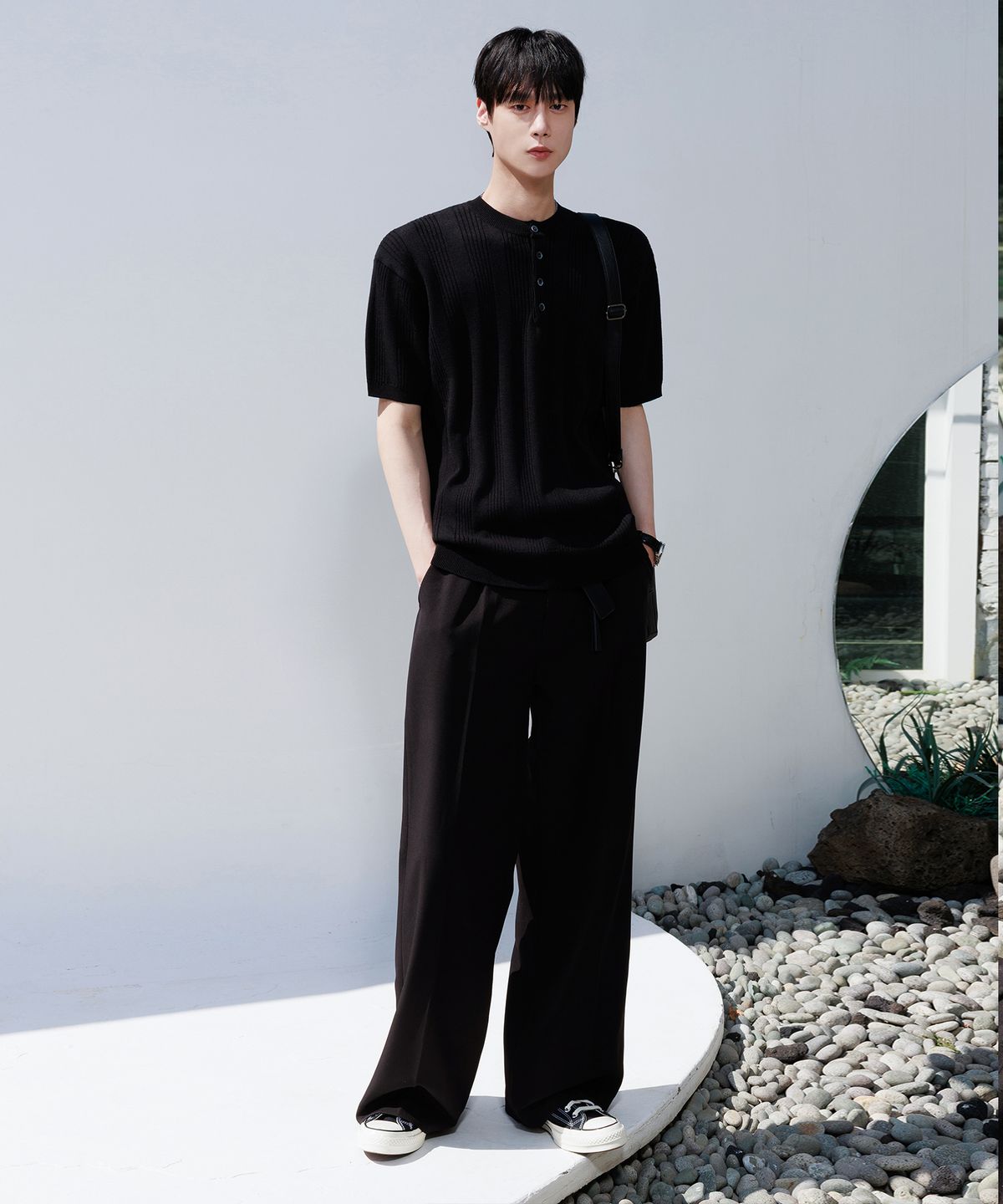 노드유(NODU) 리브드 헨리넥 크롭 하프 니트 [블랙]