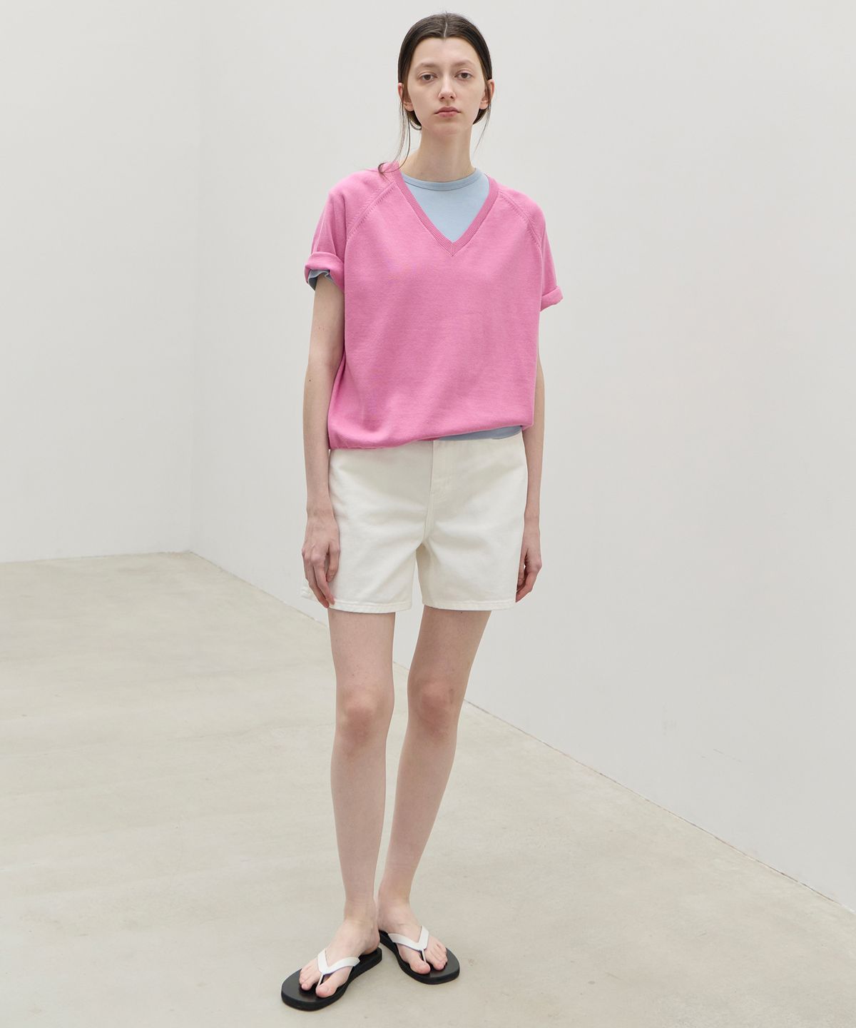 르바(LEVAR) Classic Staple Denim Shorts - Off White