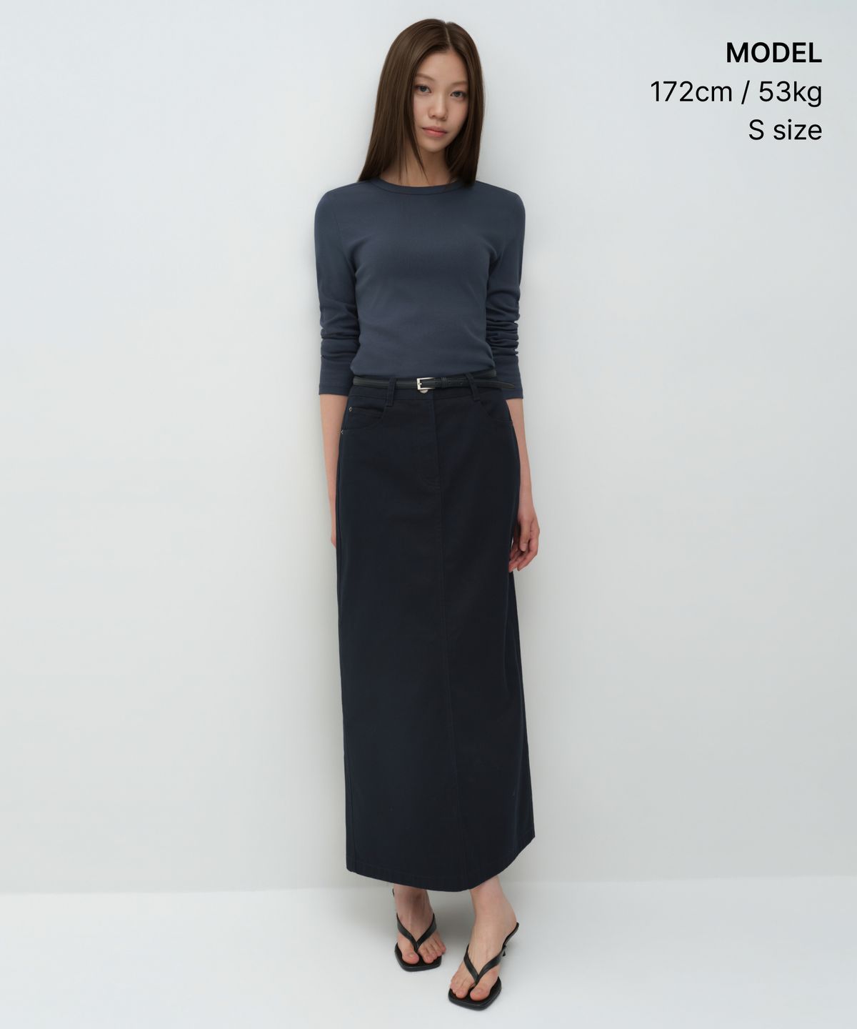무신사 스탠다드 우먼(MUSINSA STANDARD WOMAN) 우먼즈 슬림 크루 넥 긴소매 티셔츠 [미드나잇 블루]
