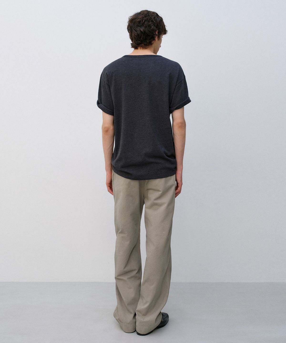 인사일런스(INSILENCE) 스쿱넥 포켓 숏슬리브 MELANGE CHARCOAL