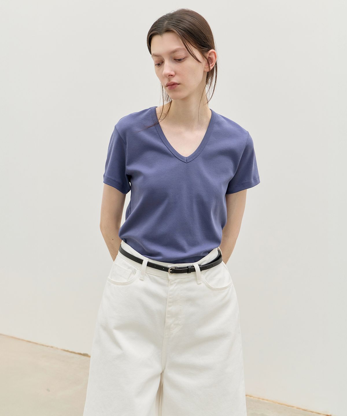 르바(LEVAR) All-day Cotton V-neck T-shirt - Dusty Blue