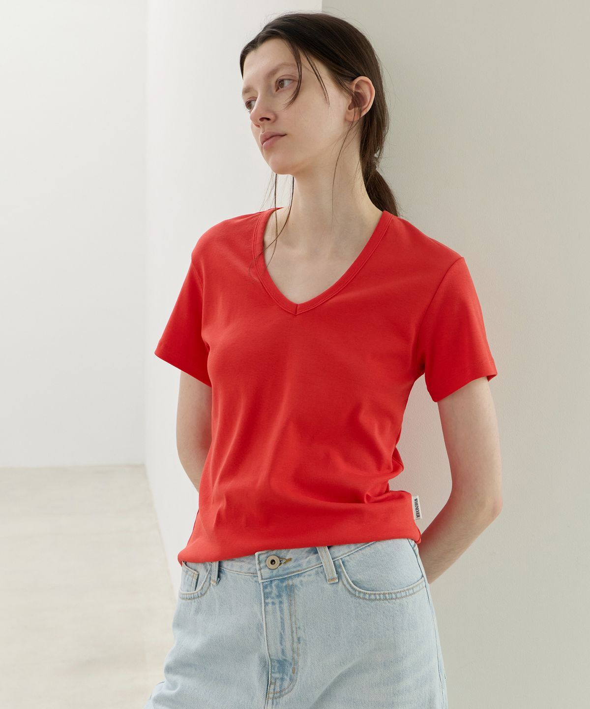 르바(LEVAR) All-day Cotton V-neck T-shirt - Tomato Red