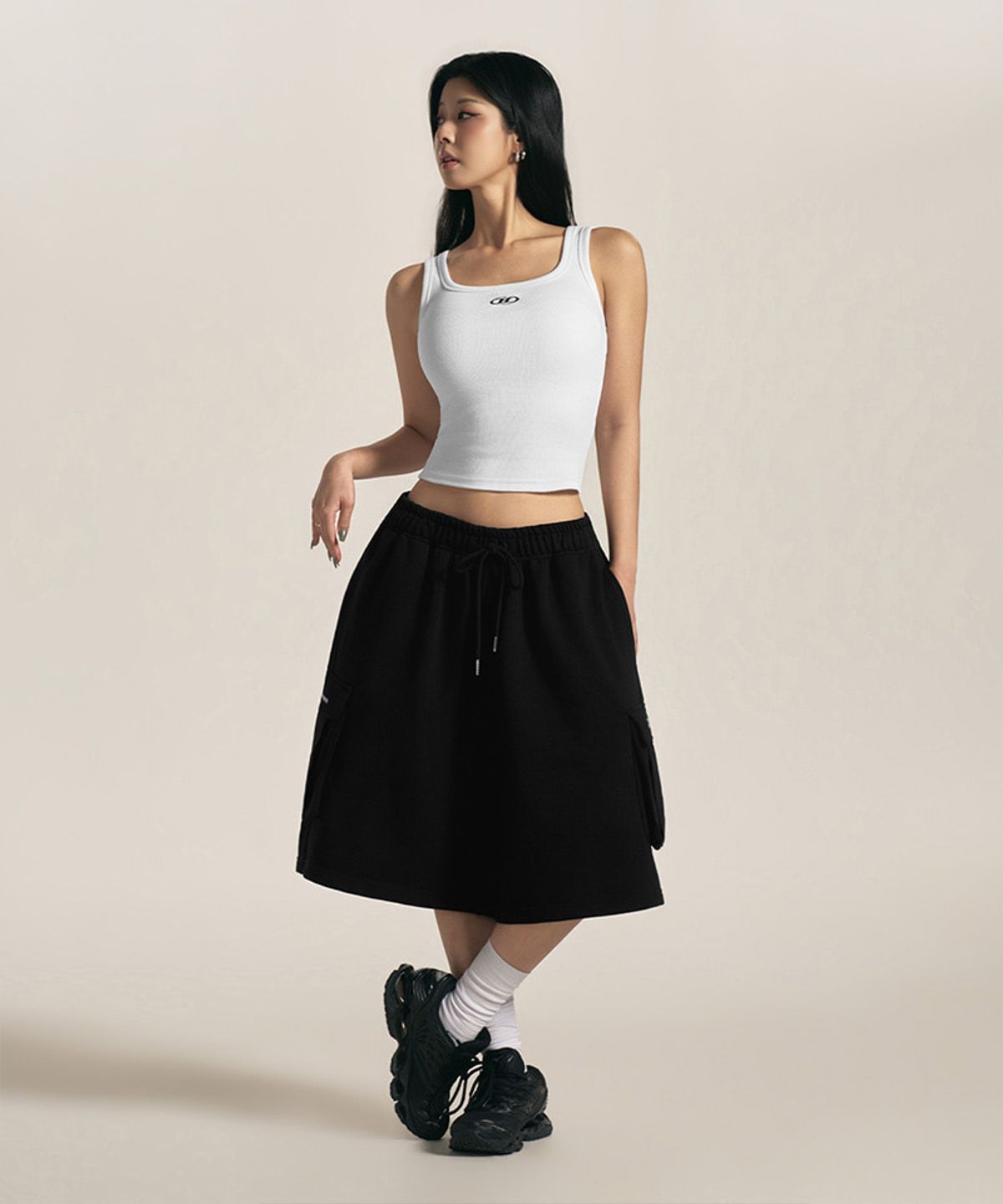 본투윈(BORN TO WIN) W SYMBOL B ESSENTIAL SLEEVELESS [WHITE]