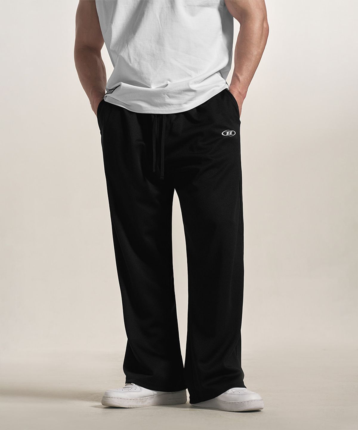 본투윈(BORN TO WIN) SYMBOL B MESH TRACK PANTS [BLACK]