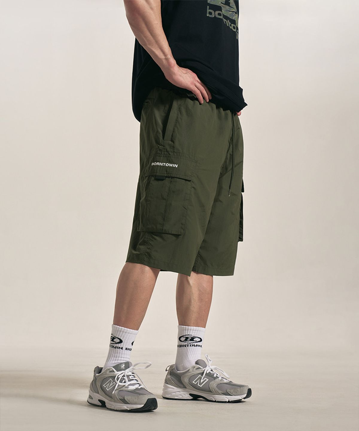 본투윈(BORN TO WIN) SYMBOL LOGO NYLON CARGO BERMUDA PANTS [KHAKI]