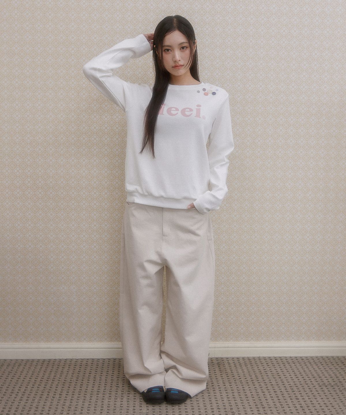 아이이이아이(IEEI) 심볼 패치 벌룬 핏 와이드 팬츠_아이보리