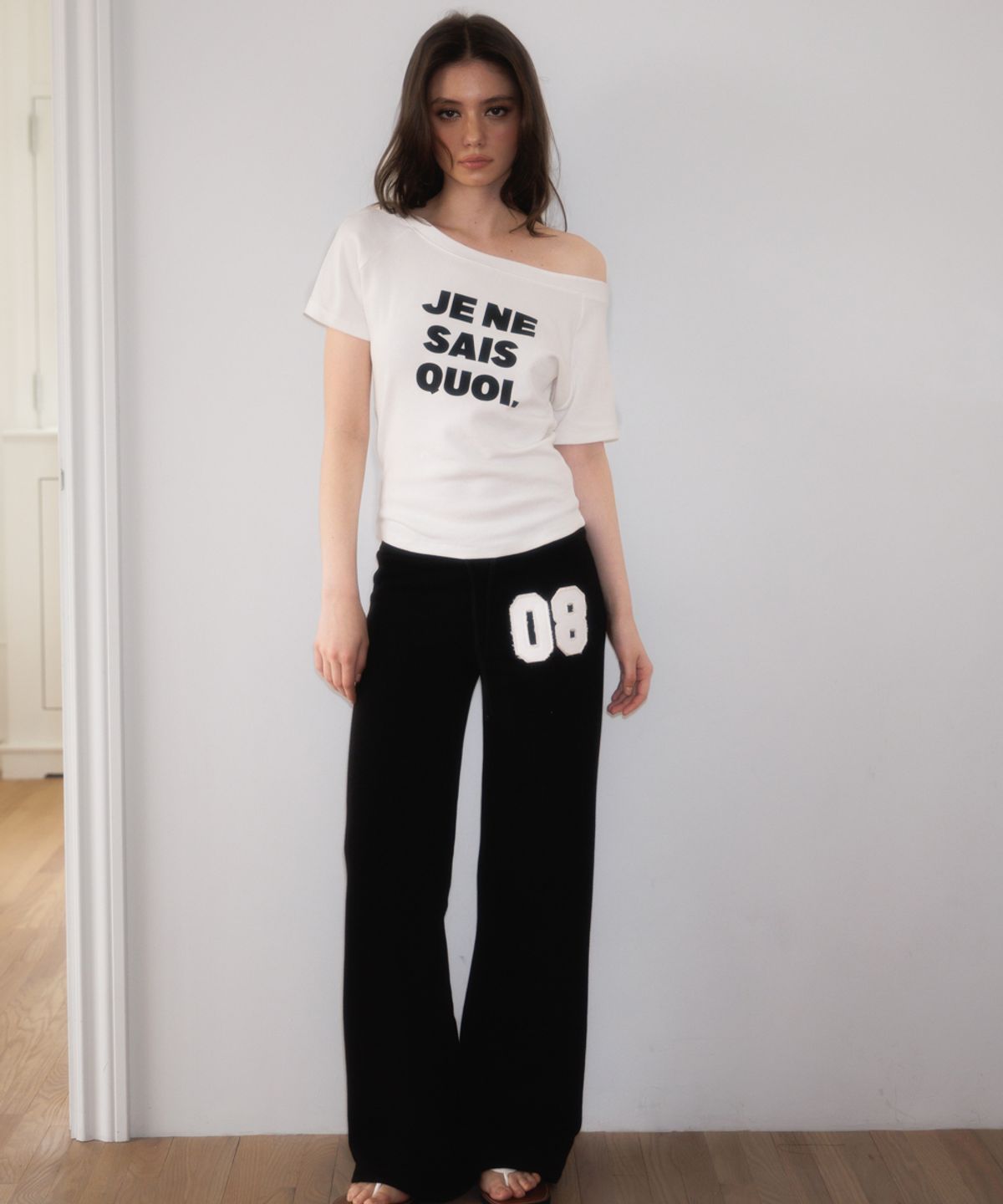 로제프란츠(ROSEFRANTZ) Minimal French Lettering T-shirt [White]