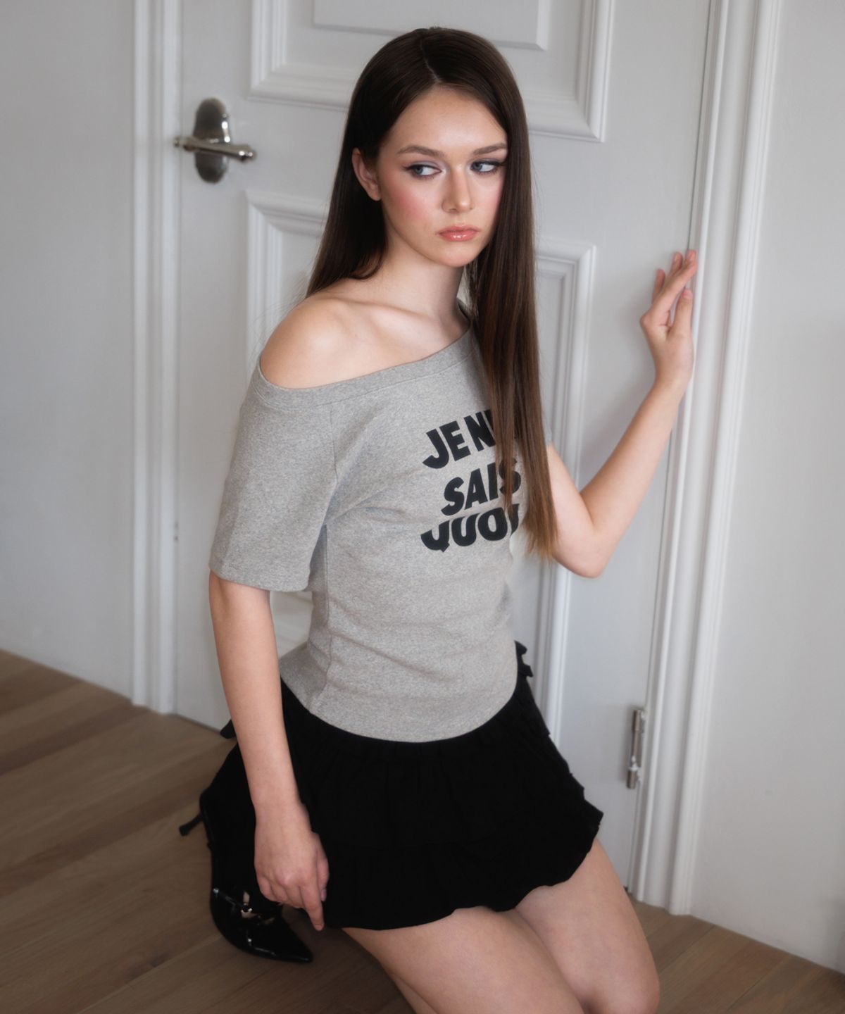 로제프란츠(ROSEFRANTZ) Minimal French Lettering T-shirt [Gray]
