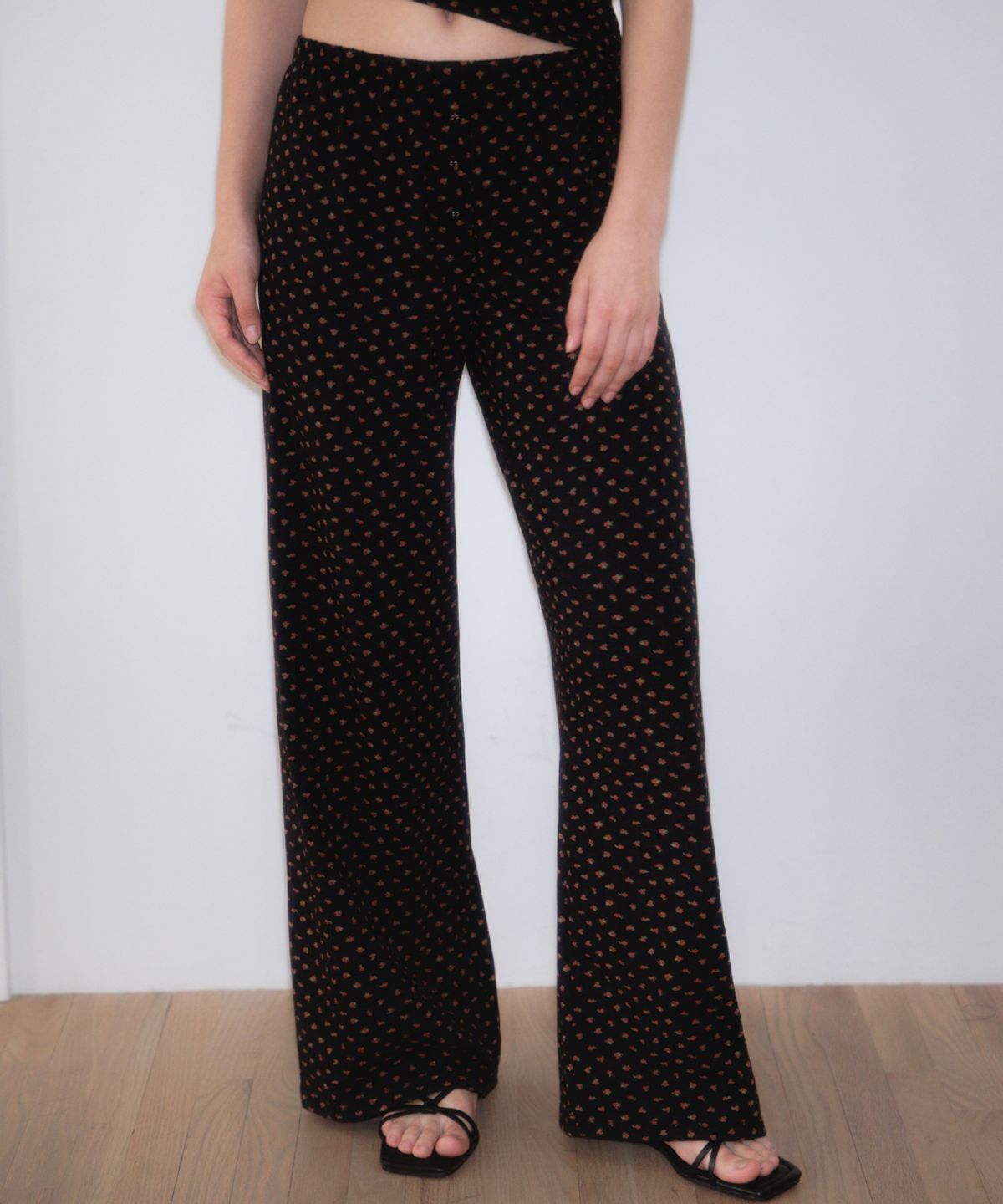 로제프란츠(ROSEFRANTZ) Rose & Berry Lounge Pants [Rose Black]