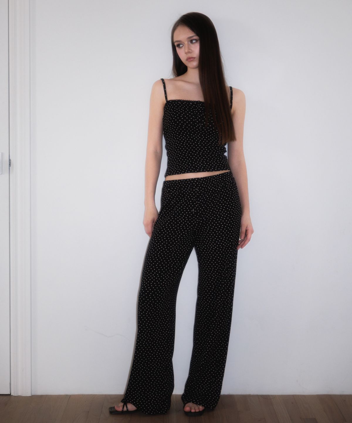 로제프란츠(ROSEFRANTZ) Rose & Berry Lounge Sleeveless [Black]