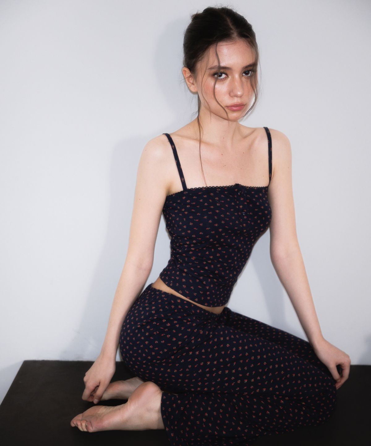 로제프란츠(ROSEFRANTZ) Rose & Berry Lounge Sleeveless [Rose Navy]
