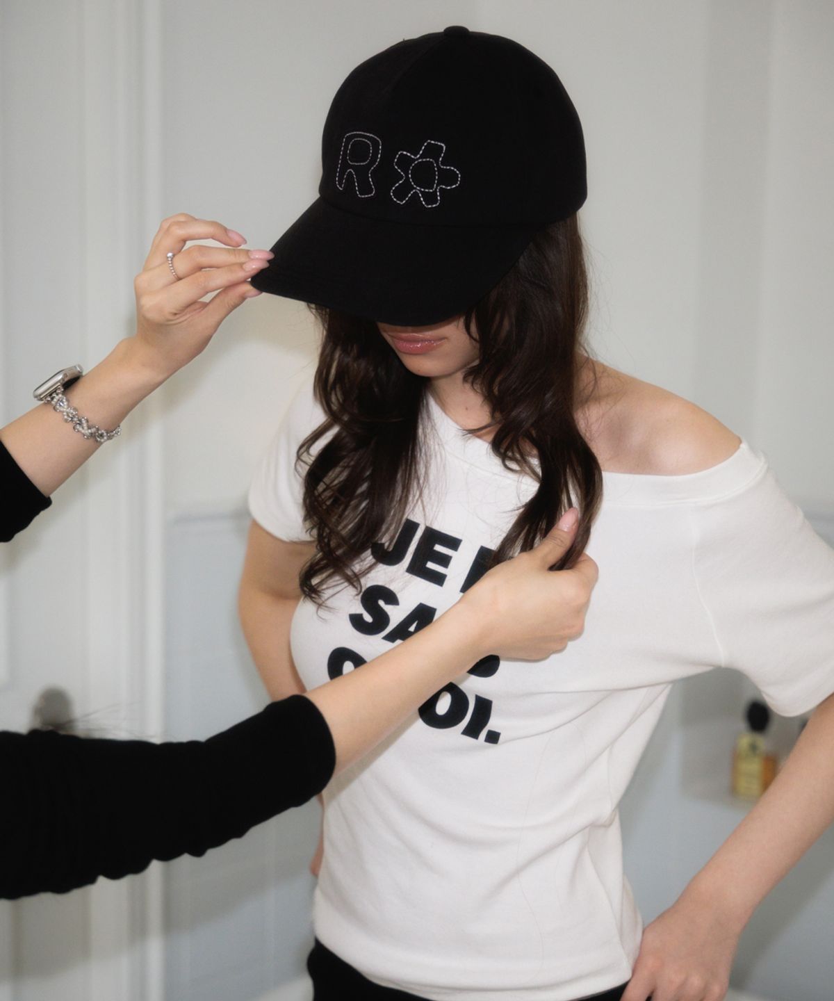 로제프란츠(ROSEFRANTZ) R Flower Stitch Ball Cap