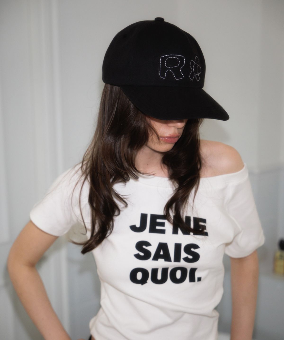 로제프란츠(ROSEFRANTZ) R Flower Stitch Ball Cap