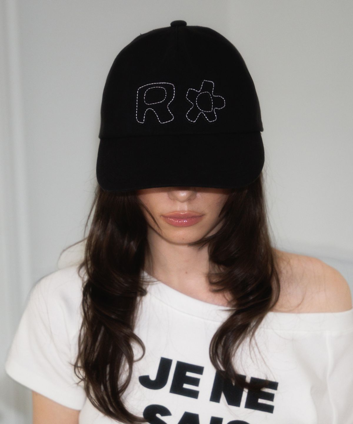 로제프란츠(ROSEFRANTZ) R Flower Stitch Ball Cap
