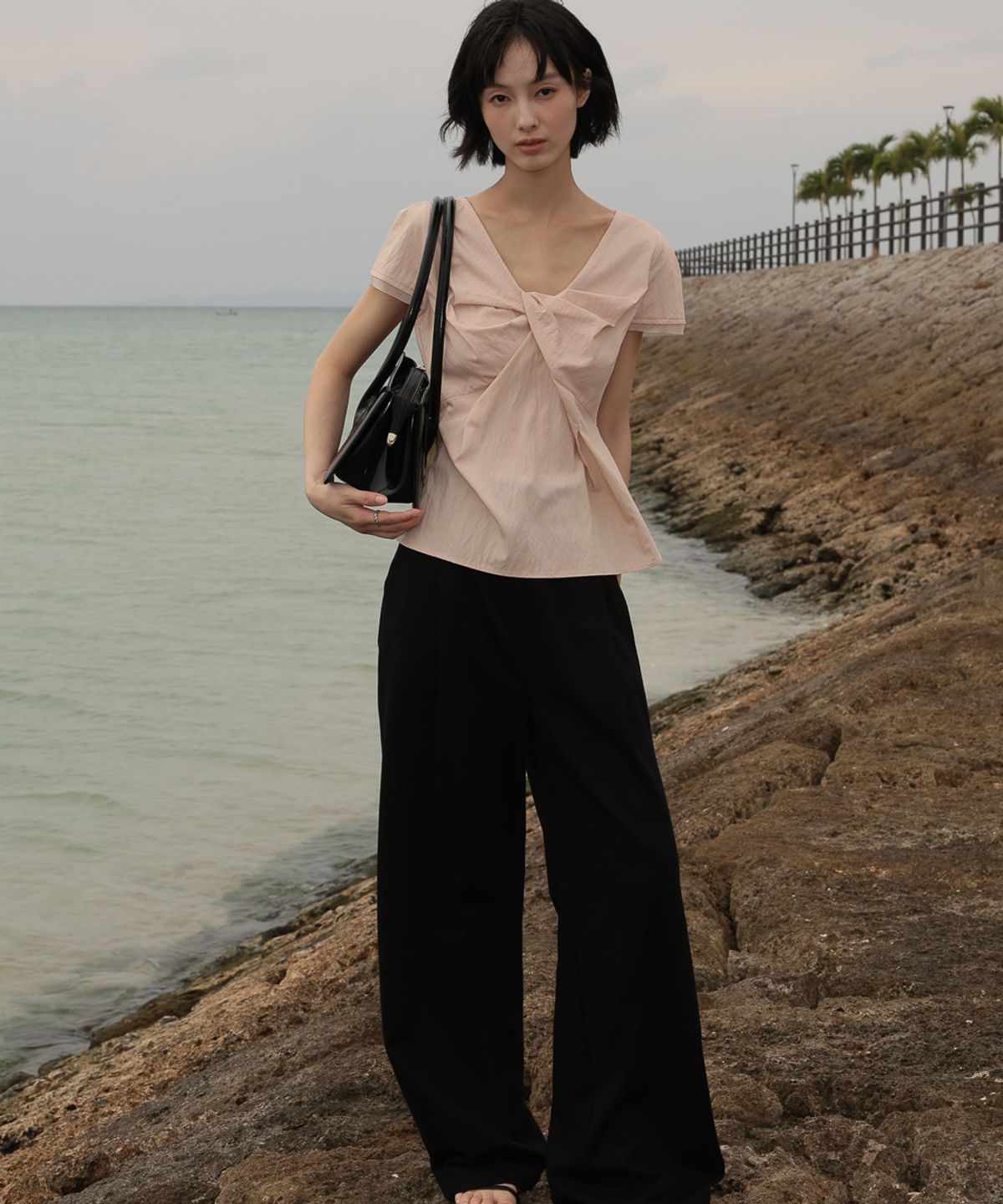 드헤베(DEHEVE) Twist Lace Sleeve Blouse [Pink]