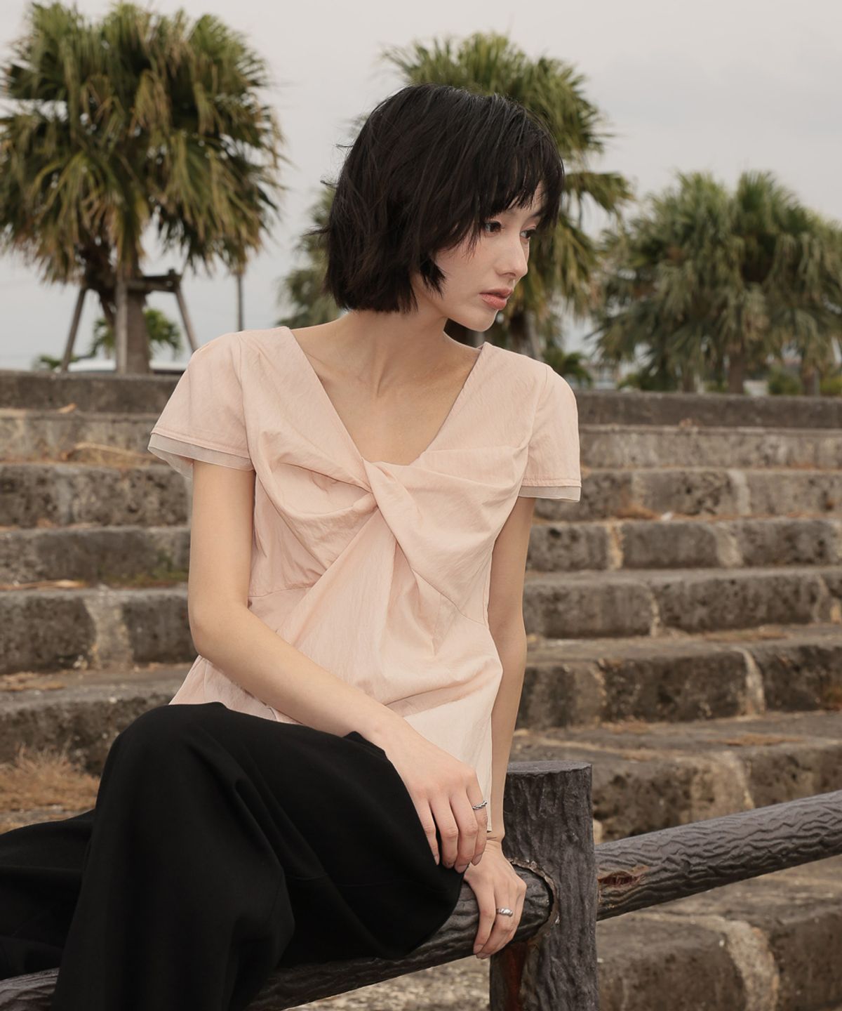드헤베(DEHEVE) Twist Lace Sleeve Blouse [Pink]