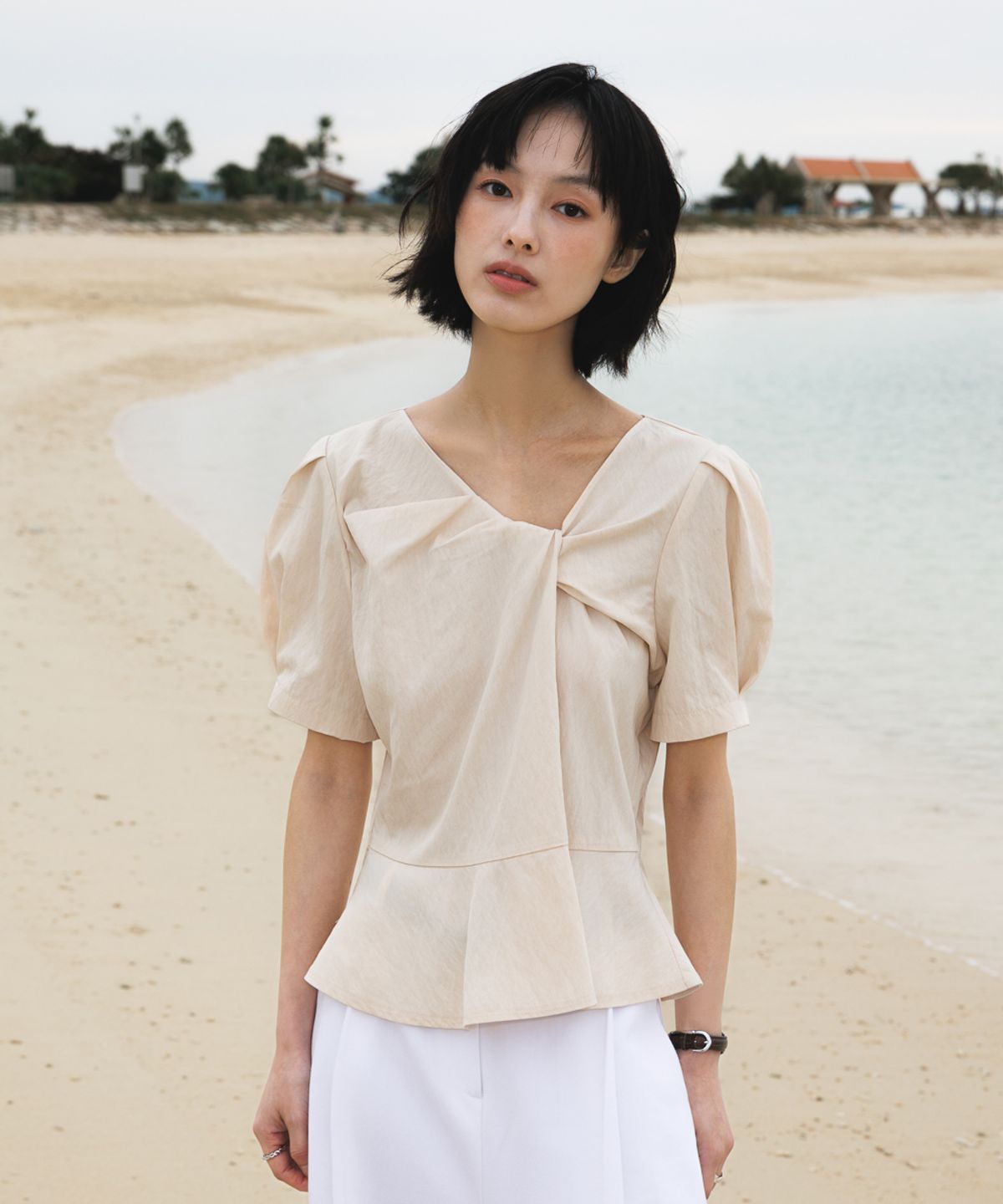 드헤베(DEHEVE) Unbalanced Twist Blouse [Pink]