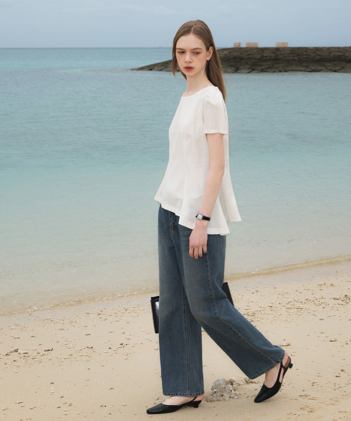 드헤베(DEHEVE) Unbalance Frill Blouse [Ivory]
