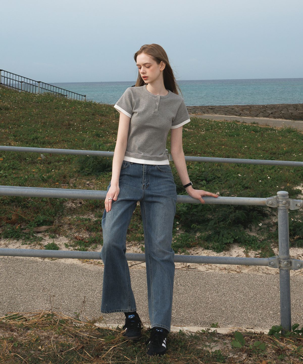 드헤베(DEHEVE) Layered Eyelet T-Shirt [Gray]