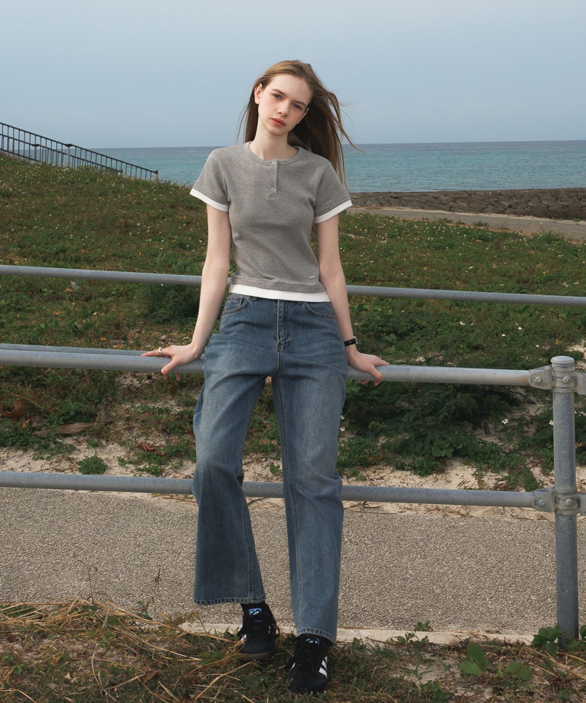 드헤베(DEHEVE) Layered Eyelet T-Shirt [Gray]