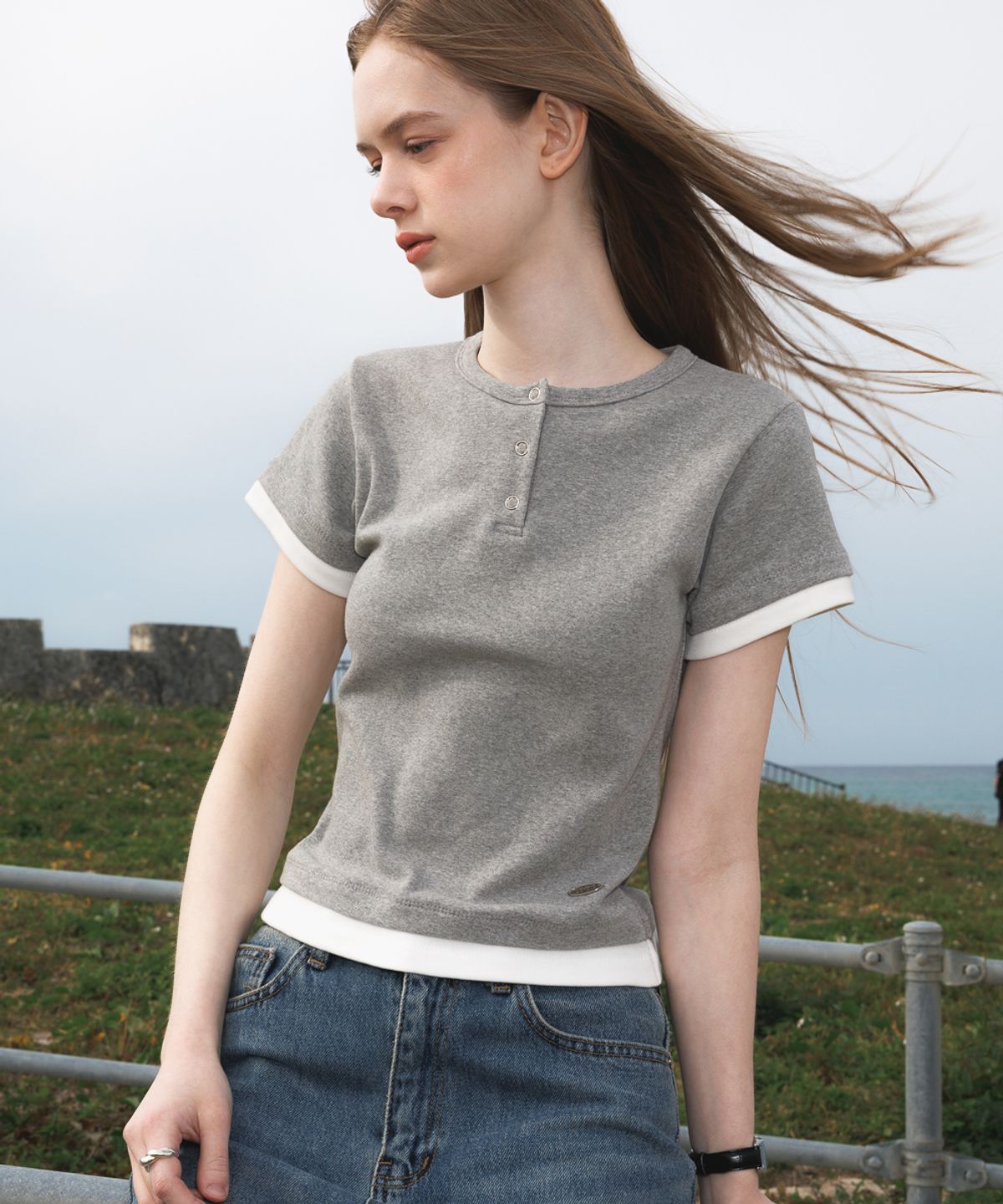 드헤베(DEHEVE) Layered Eyelet T-Shirt [Gray]