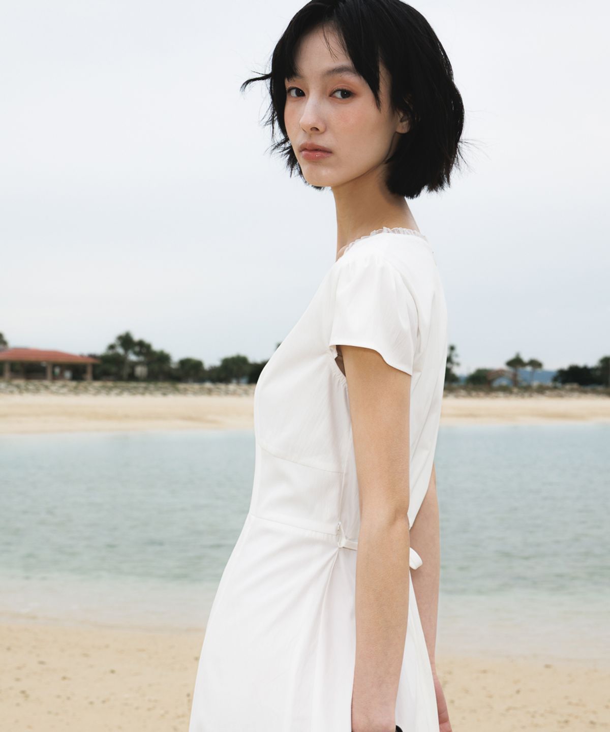 드헤베(DEHEVE) V-Neck Flare Dress [Ivory]