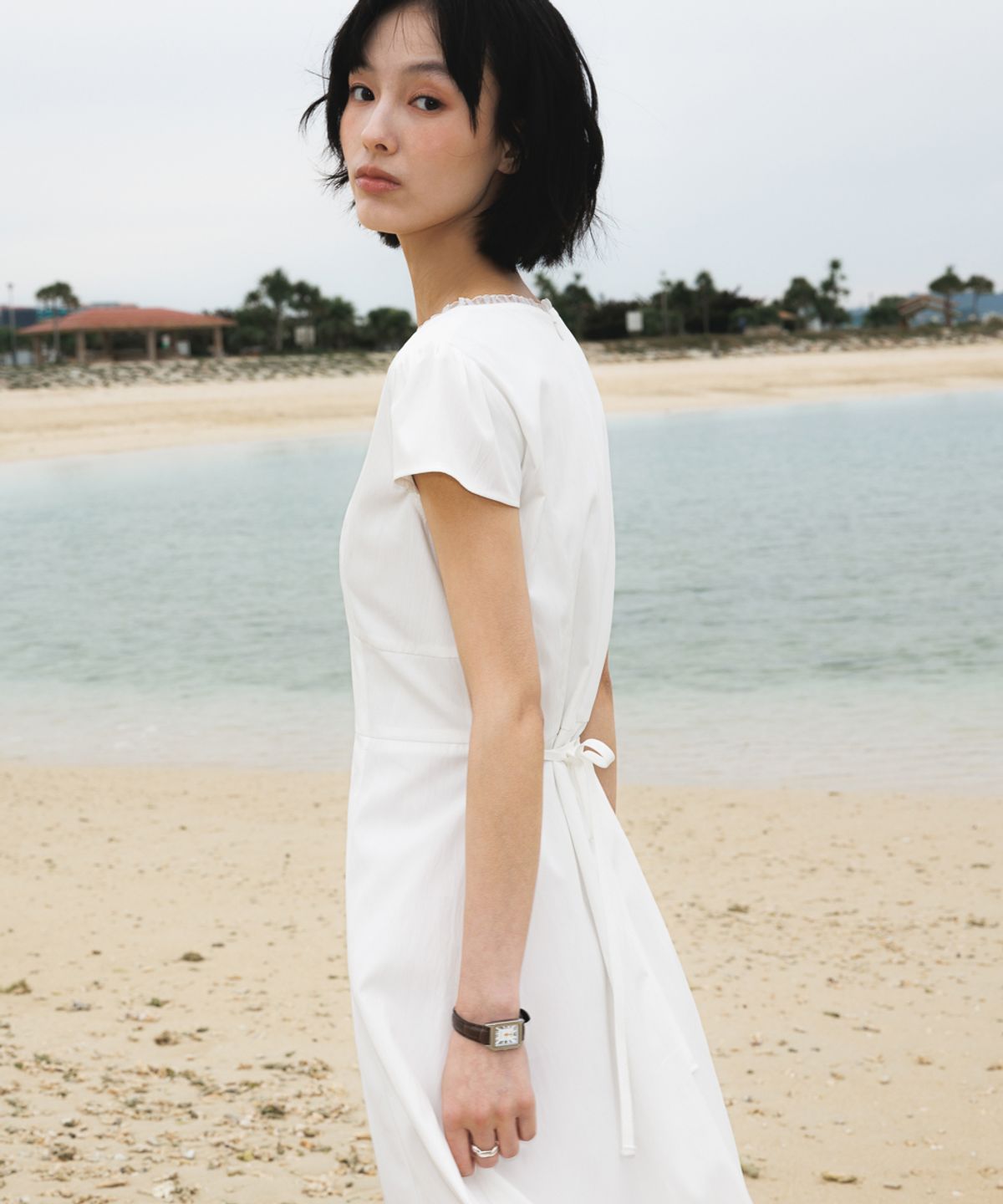 드헤베(DEHEVE) V-Neck Flare Dress [Ivory]